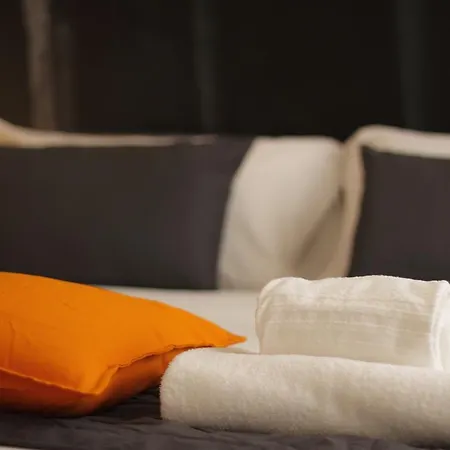 Casa de hóspedes Dimoras House 2*