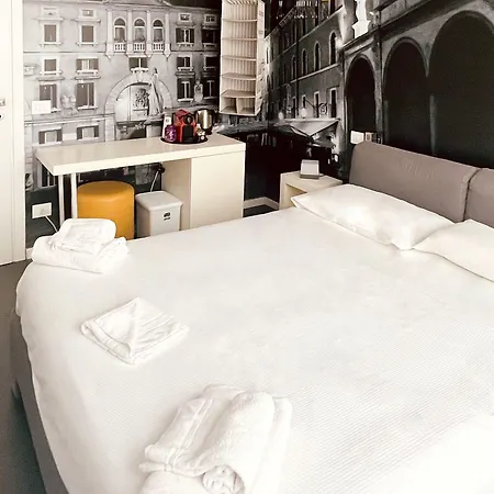 Konukevi Dimoras House 2*